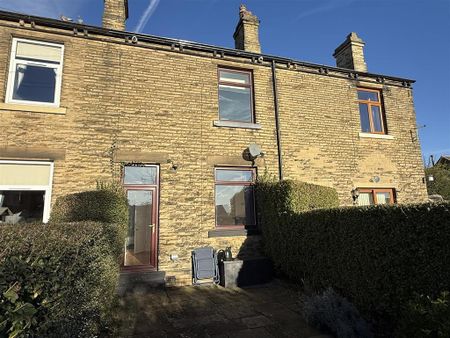 2 bedroom terraced house to rent - Photo 3