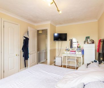 2 bedroom house to rent Nash Croft, Tattenhoe, Milton Keynes, Bucki... - Photo 2