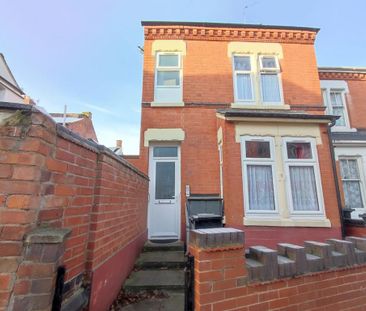 3 bedroom apartment to rent - Photo 4