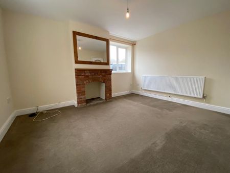 3 bedroom detached house to rent - Photo 2