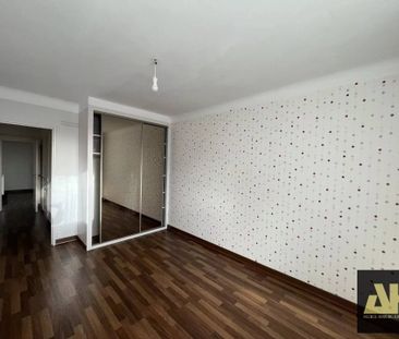 VUE IMPRENABLE SUR LA RADE - APPARTEMENT T5 - ASCENCEUR - GARAGE - Photo 4