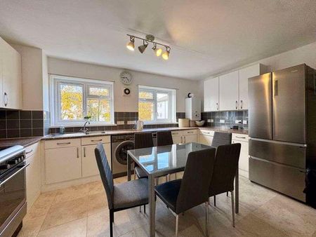 Winvale, Slough, SL1 - Photo 3