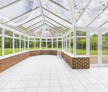 Redehall Road, Smallfield, Horley, Surrey, RH6 - Photo 1