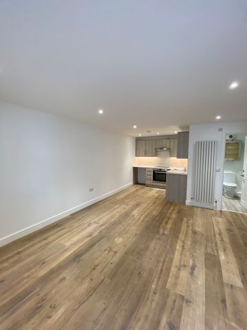 2 Bed Flat, Bloomsbury Place, BN2 - Photo 3