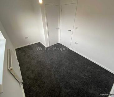 2 bedroom property to rent in Salford - Photo 5