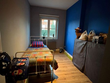 Ruim, energiezuinig appartement met 2 slpks, groot terras en autostaanplaats! - Photo 4