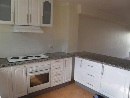 Modern Ocean-View Unit - Photo 3