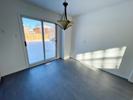 For Lease - 567 Millard Street, Whitchurch-Stouffville, Ontario - Photo 4