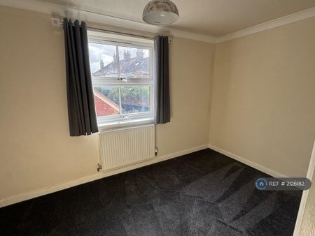 3 bedroom terraced house to rent - Photo 5