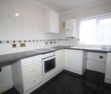 Greenwich Court, Parkside, Waltham Cross, EN8 - Photo 1