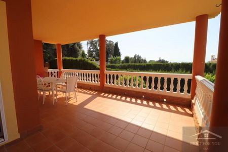 4 bedroom luxury Villa for rent in Alhaurín el Grande, Spain - Photo 2