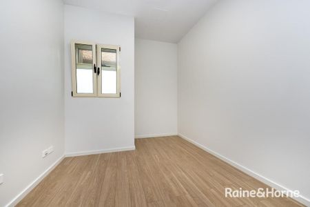 New studio apartment close to lifestyle amenities - Photo 5
