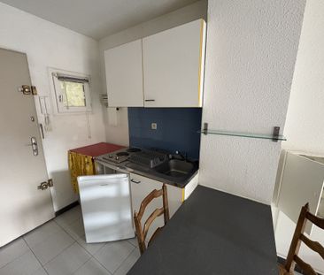 Location Appartement 1 pièce 22m² NIMES 30900 - Photo 1
