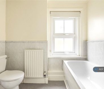 4 bedroom terraced house to rent - Photo 6