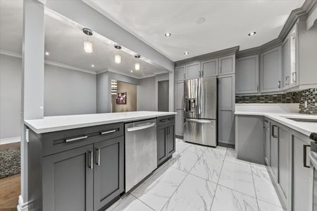 For Lease - 18 Wetherby Drive Unit# Main, Toronto, Ontario - Photo 2