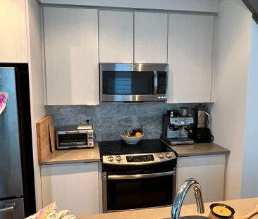 For Lease - 50 Bruyeres Mews Unit# TH 1, Toronto, Ontario - Photo 3