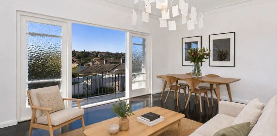 Designer Lifestyle Apartment On The Cusp Of Coogee - Photo 2