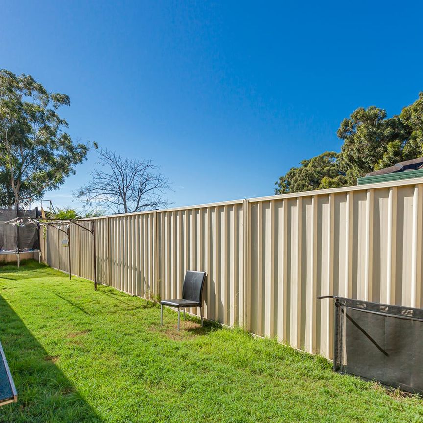 QUIET CUL-DE-SAC LOCATION! - Photo 1