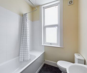Laburnum Grove, Portsmouth, PO2 - Photo 6