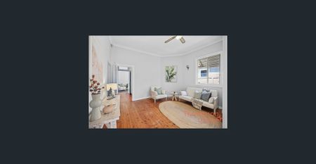 Amazing home with plenty of extras! - Photo 2