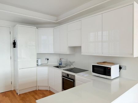 2 Bed Flat, St Mary Abbots Court, W14 - Photo 3