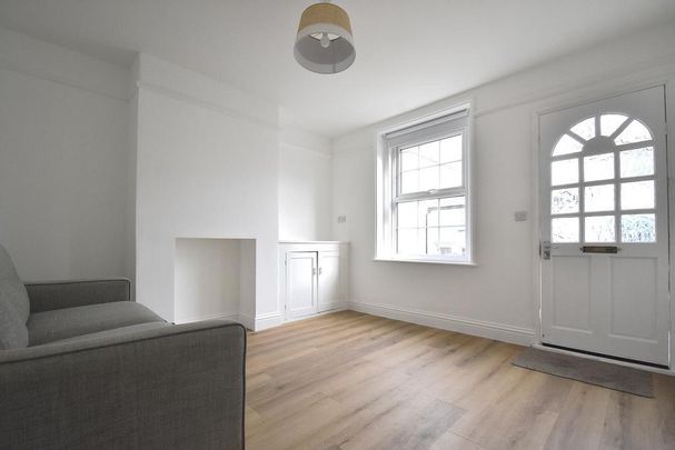 2 bedroom terraced house to rent - Photo 1