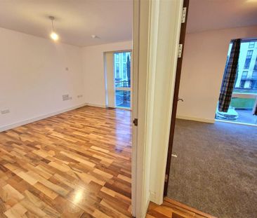 2 bedroom apartment to rent - Photo 2