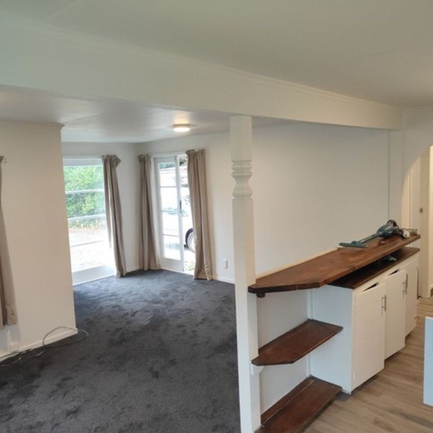 Beautiful 2-Bedroom House - Photo 1