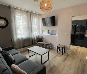 1 bedroom in a house share to rent - Photo 3