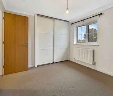 De Brink-On-The-Green, Martlesham Heath, IP5 - Photo 2