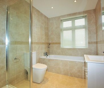 5 bedroom detached house to rent - Photo 4