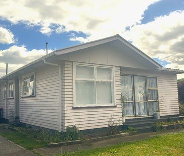 Awapuni - 3 Bedrooms - Photo 2