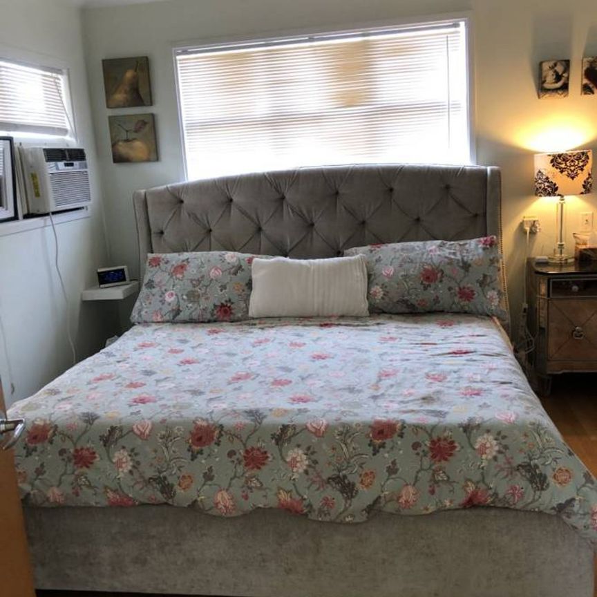 Available December 1st - Spacious 3 Bedroom Home in Kerrisdale - Photo 1