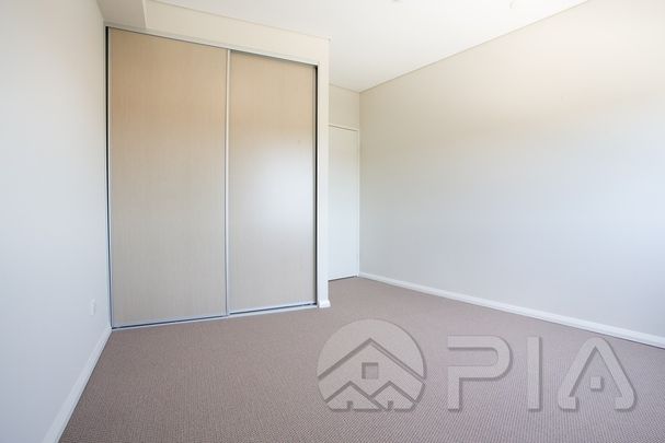 Nearly New Two Bed Room with Swimming pool& Gym!! - Photo 1