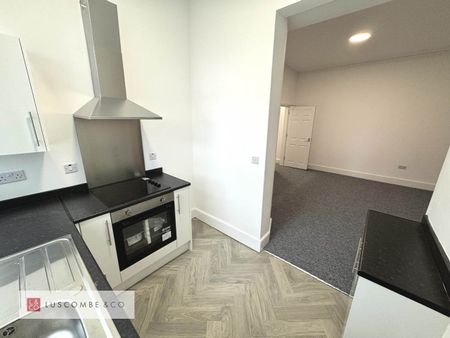 Clytha Square - Photo 5