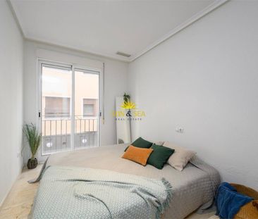 3 BEDROOM APARTMENT IN ALICANTE - Photo 2