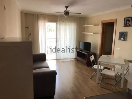 Alquiler de piso en Calle Juan Bautista Maury - Photo 2