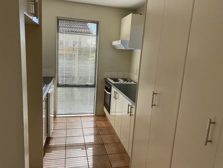 3 Bedroom Townhouse near Hagley Park - Photo 5