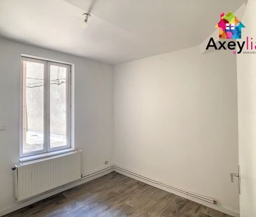 A LOUER - ROANNE - T2 70M2 CENTRE VILLE - Photo 5