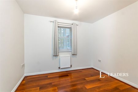 property to rent Gawton Crescent, CR5 - Photo 3