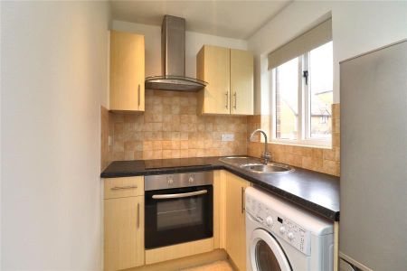 Studio to rent - Photo 3