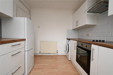 2 bedroom ground floor flat to rent - Photo 4