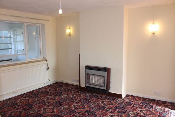 Kingston Road, High Wycombe - Photo 1