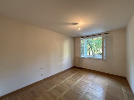 Location Appartement 3 pièces 85m² NIMES 30900 - Photo 5
