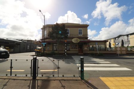 The Empire Boarding House - Jackson Street Petone - Photo 2