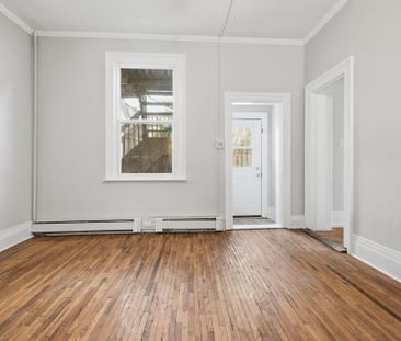 For Lease - 22 Victor Street Unit# 2, London South, Ontario - Photo 1