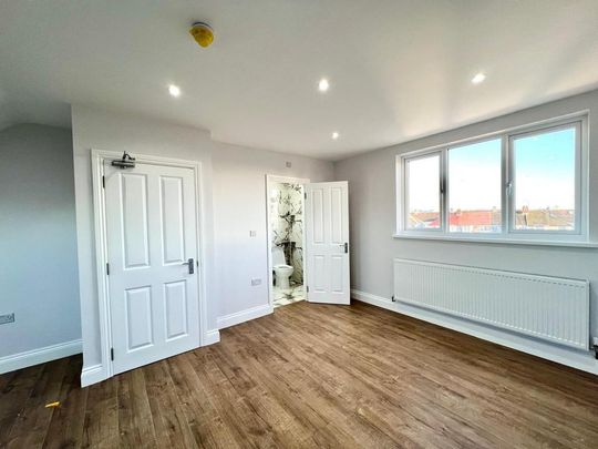 7 bedroom semi-detached house to rent - Photo 1