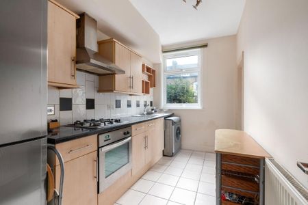 2 bedroom end of terrace house to rent - Photo 4