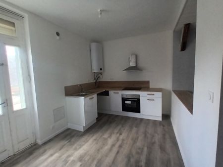 Location Appartement 2 pièces 50m² LA GUERCHE DE BRETAGNE 35130 - Photo 4