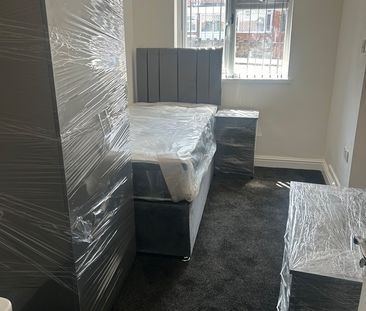 Room in a Shared House, Rodlington Avenue, B44 - Photo 3